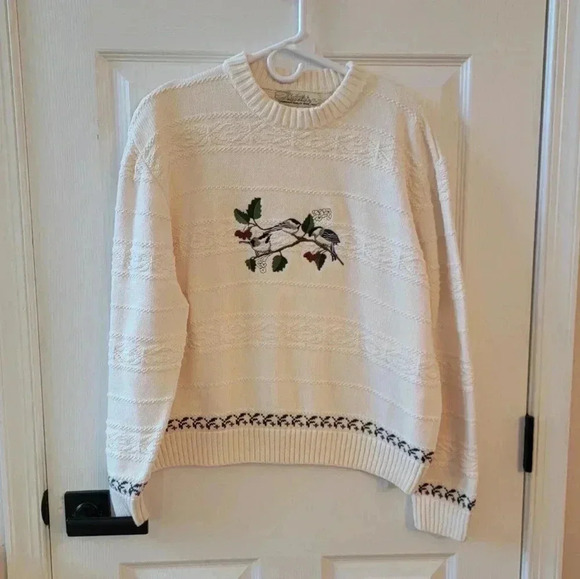 Vintage Cabelas Womens Embroidered Chickadee Sweater - Picture 1 of 5